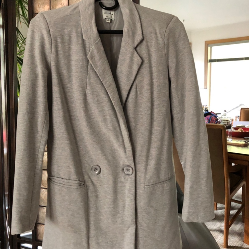 Blazer - Picture 8 of 9